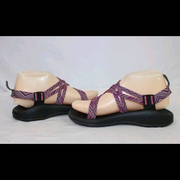 Chacos Pink/Gray Chevron ZX2 sandals size 4. - Picture 1 of 11